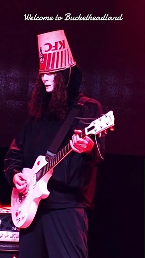 Welcome to Bucketheadland - Electric Guitar Shredding Live 2019