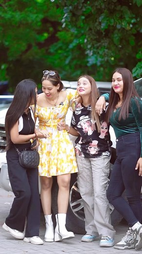 MANISHA SINGH on Instagram: "Dosti 凉♥️ :- @ranjan_dkitar #trendingreels #trending #trend #explore #explorepage #explorepage✨ #reelsinstagram #reelsvideo #reelitfeelit"