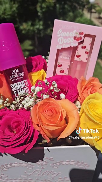 Grad Diy Flower Arrangement & Gift I Made For My Little Cousins 💕 #proudcousin #8thgradegraduation #graduationgift #5thgradegraduate #beautycreationscosmetics #soldejaniero #hellokitty #giftideas #girlsgiftideas @Beauty Creations Cosmetics @Sol de Janeiro