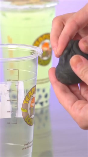 How I made a boba tea cake!🧋#bubbletea #cake #hyperrealistic | Sideserf Cake Studio