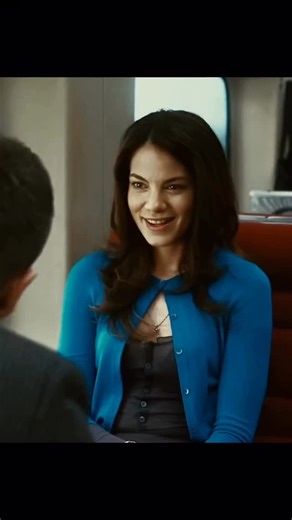 Potato Movies on Instagram: "🎬 Source Code (2011) 📀 Sci-Fi / Thriller / Action | ⏳ 1h 33m ✨ Cast: Jake Gyllenhaal, Michelle Monaghan, Vera Farmiga ⭐ IMDb: 7.6/10 | 🍅 Rotten Tomatoes: ~ 92% Plot: A U.S. Army pilot wakes up in another man’s body on a commuter train, part of a mysterious government program. He repeatedly relives the same eight minutes, trying to identify the bomber and prevent a disaster before time runs out. 📺 Watch On: Available on Netflix (region-dependent) Available to stre