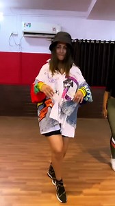 2M views · 205 shares | #Watch: Hina Khan gets groovy with her gal gang, nails the #dontrushchallenge #HinaKhan #dontrush #dance #dancechallenge #dancing #challenge #ChallengeChallenge #choreography | Delhi Times | Facebook