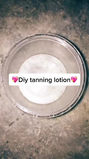 DIY Tanning Lotion: Homemade Fake Tan Tutorial