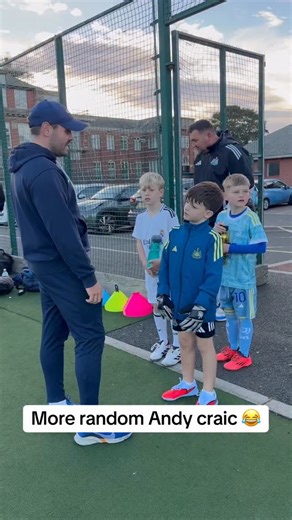 🎥 More random Andy craic to brighten up your Monday evening!! Fantastic to have these guys back with us tonight as the new half term gets going 💪 #ACFC | #KidsFootball | Andrew Cartwright FC