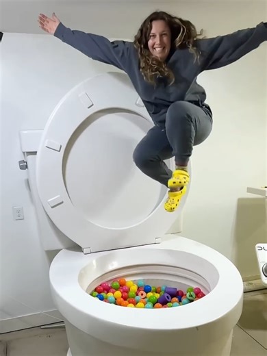 I jumped Super High into the gaint toilet fill by balloons#fyp #surprise #happy #prank