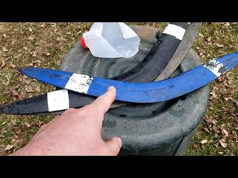 A look a COLDSTEEL'S boomerang.