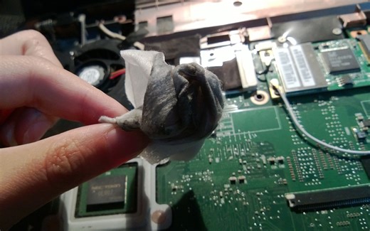 TOSHIBA Satellite L510拆机清理