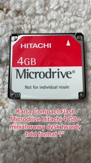 Karta Pamięci Compact Flash Microdrive Hitachi pojemność 4 GB Jest miniaturowym dyskiem twardym HDD format 1” #hdd #microdrive #kartacf
