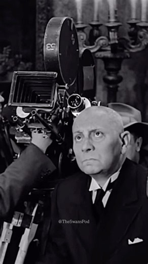 Erich von Stroheim & Gloria Swanson in SUNSET BOULEVARD (1950). Subscribe & read more details below.