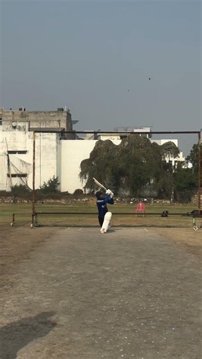 ONE KNEE DOWN! 👊 Massive Lofted Shot Over Mid-Wicket | Outside Edge #Shorts