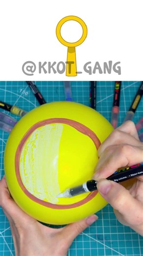 I made a Ring (from Sonic The Hedgehog) Sprunki OC out of balloon #diyballoon
