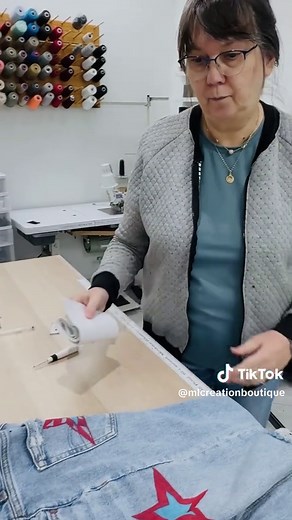 On te montre comment agrandir la taille d’un pantalon! #couture #vetement #fyppppppppppppppppppppppp #fyp #sewingtutorial