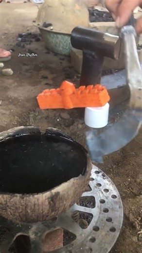 traditional blacksmith craft asmr. #blacksmithing #blacksmith #satisfying #iron