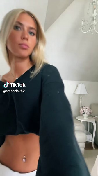 Amanda Van Horn (@amandavh2)’s videos with original sound - Amanda Van Horn