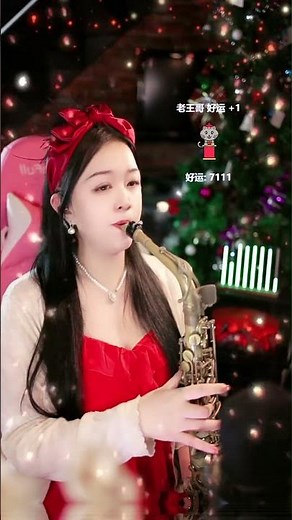 高颜值科班出身乐乐萨克斯现场即兴演奏 #萨克斯直播 #古典专业 #演奏瞬间 #MusicLive #SaxPlayer