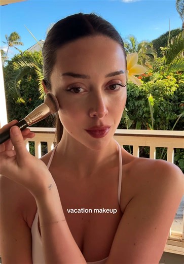 Maui makeup 🌺 it’s been so lovely showering after the beach everyday and then getting ready for dinner and sunset