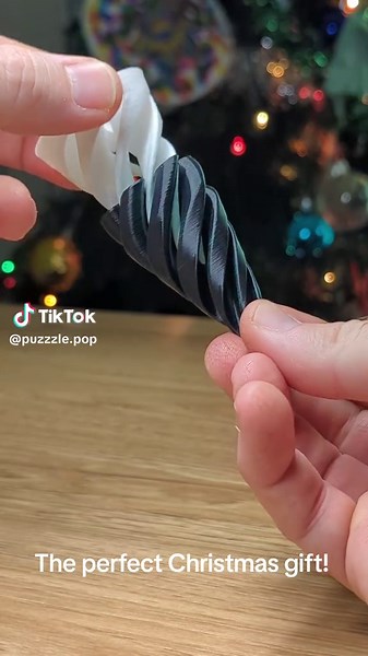 Christmas Tree Themed Spirals: Perfect Gifts for 2025