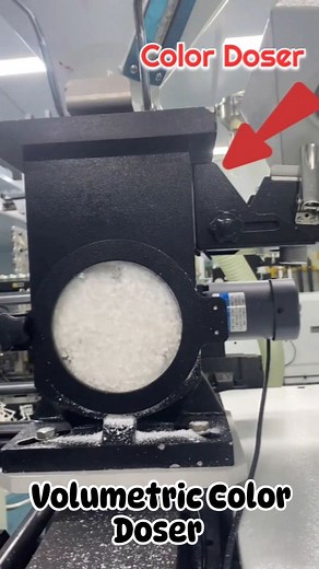 Volumetric Color Doser 😍 In Action installed on injection molding machine #colormixer #colordoser #injectionmoldingmachine | HassanPlas