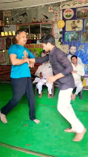 Best step Defense#martialarts #selfcare #karate #commandoclub #budhana #gulfamsunny #shortsfeed#like