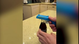 REDIVA Cap Gun Bottle Opener Launcher Shooter Funny Shoots Gun Creative Beer Opener for Drinking Game Family Party Bar Outdoor Barbecue(2Pack)