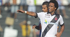 Sob comando de Carlos Alberto, Vasco vence Audax e é vice-líder