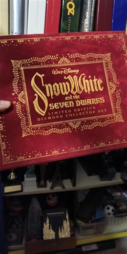 Snow White and the Seven Dwarfs Limited Edition Diamond Set #snowwhiye #redshoesandthesevendwarfs