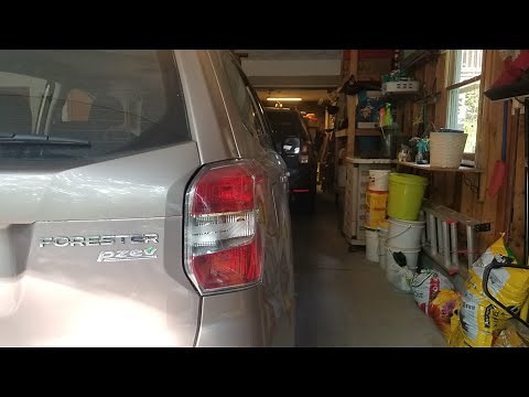 (EASY ACCESS!) 2014-2018 Subaru Forester Tail Light Removal / Reverse Light Replacement