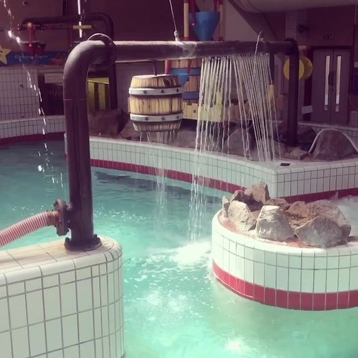 Make a splash, ride the waves, flumes and rapids in our Leisure Pool. Perfect day out for all the family. Open until 6pm today https://colchesterleisureworld.co.uk/colchester/swimming-pools/the-leisure-pool/ | Leisure World Colchester