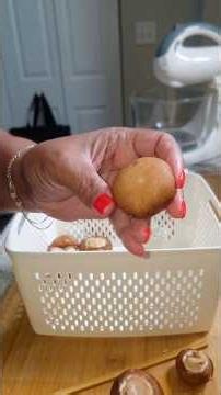 How to clean your mushrooms before cooking #youtubeshorts