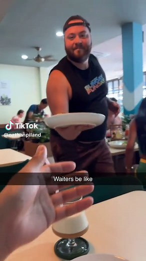 Hilarious Waiter Moments Everyone Can Relate To
