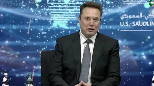 让普通人摆脱贫困的会是AI跟人形机器人吗 #马斯克 #英语口语 #AI #人形机器人 #跟着主包学英语