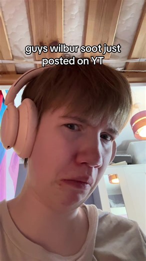 At least we have him explaining his tweet. He just looks like he’s been on hard dr*gs #wilbursoot #help? #wtf #fyp #lovejoy