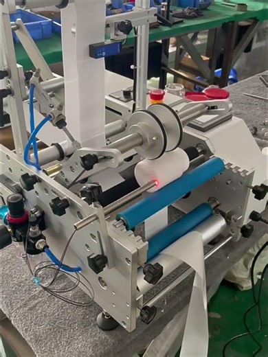 automatic labeling machine for round bottles