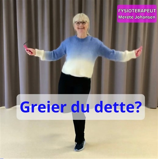 ✓ Begynner glansdagene å bli historie? ✓ Har balansen blitt dårligere? ✓ Er det tyngre å komme seg opp fra gulvet? ✓ Er du blitt mindre bevegelig? ☞ Når vi eldes så svekkes vår fysiske kapasitet. Når det skjer så begynner vi sakte men sikkert å tilpasse oss svekkelsen ☞ Jo mer du tilpasser deg svekkelsen, jo mer funksjon mister du 😱 Kunne du tenkt deg å stoppe denne negative trenden uten å sette av tid til å trene? 🤩 ⇩ Klikk under her og meld deg på vårt gratis minikurs: “Slik skaper du en 5-s