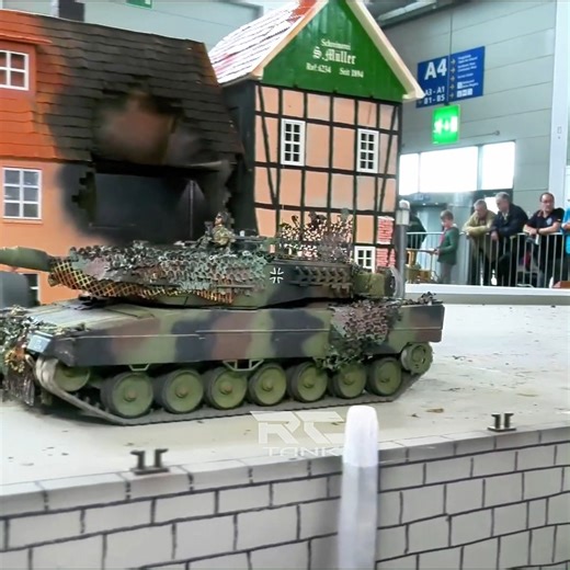 REALISTIC RC TANKS, RC MILITARY VEHICLES 26 #rctank #rctanks #henglong #rc #tank #battles #worldoftanks #panzer #scalemodel #rchobby #hobby #tanks #rclife #rcmodel #tankbattles #henglongtanks #fsttanks #worldoftanksblitz #rcpanzer #tamiyatank #club #motionrc #scale #army #tiger #militaryrctrucks #rctankmilitary #rctanktrailer #rcmilitaryvehicles #reels #fyp | Rc Tanks Videos