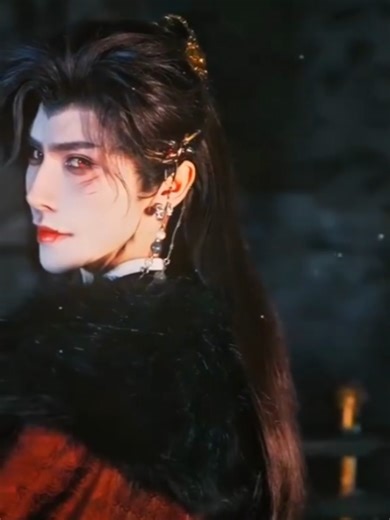 Stunning Ngoc Lao Su Cosplay Showcase
