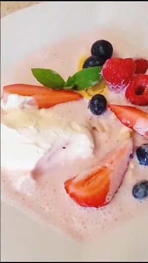 Grandma-style fruit soup, but sugar-free! 🍓