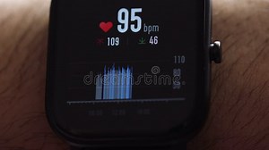 Hearth Pulse on Smartwatch. Extreme Close Up Shot Stock Video - Video of single, pulse: 189379001