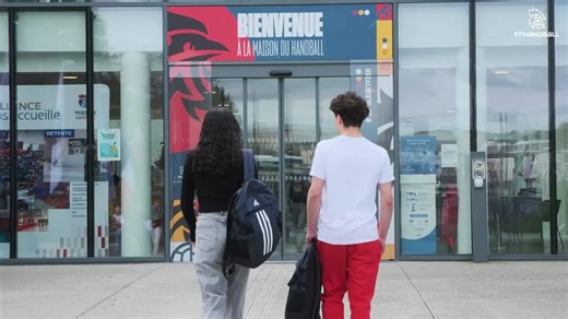 FFHandball on Instagram: "Ton histoire s'écrit en club 🤜🤛⁣ ⁣ BabyHand, Hand à 7, Hand à 4, HandEnsemble, BeachHandball, HandFit…trouve la pratique qui te correspond et le club le plus proche de chez toi 🏡⁣⁣ ⁣⁣ Le club le plus proche de chez toi en bio !"