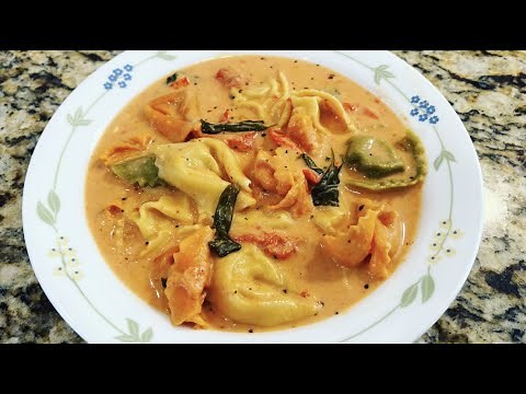 Instant Pot Creamy Tortellini Soup