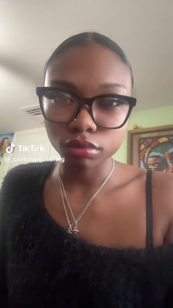 #_cantstopqueefing