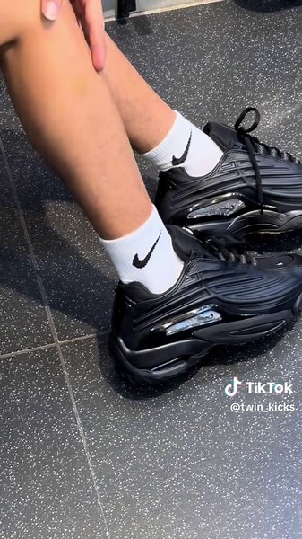 Nocta Step 2🖤🖤🖤 #twinkicks #noctastep2 #noctaglide #ootd #streatwear #sneakers #fyp #viral