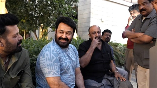 NV Ajith on Instagram: "കാണുന്ന നേരത്തെല്ലാം എന്നെയെന്നല്ല ആരെയും ഒന്നിലേറെ കാരണങ്ങളാൽ അതിശയിപ്പിക്കുന്ന മനുഷ്യൻ... ജീവിതത്തിലൊരിക്കലും മറക്കാനാവാത്ത ഒരോർമ്മ: ദോഹ QNCC യിലെ ഹൃദയപൂർവം പരിപാടിയുടെ അവസാനത്തെ ഗാനം... ചരണത്തിലാണ് ലാലേട്ടന്റെ എൻട്രി. സ്റ്റേജിന്റെ വശത്തു നിൽക്കുകയായിരുന്ന എന്നെ പിന്നിൽ നിന്നും വന്ന് , കൈകൾ കവർന്നു സ്റ്റേജിലേക്ക് കൊണ്ടുപോയ നിമിഷം... സിനിമകളിലെ വില്ലന്മാരെ തല്ലിച്ചതയ്ക്കുന്ന ഉരുക്കുബലമായിരുന്നില്ല, മറിച്ച് ഇളം തണുപ്പാർന്ന, മൃദുവായ വിരൽസ്പർശം... ഇന്ന് ലോകമെമ്പാടുനിന്നും ഒ