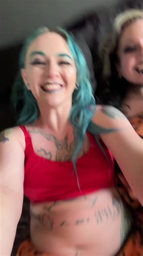 This is sooo funny and perfectly exemplifies who I am as a person so we had to! Lil fine shiii: @hexhypoxia #petty #trending #gothgirls #tattooed #fineshii😍