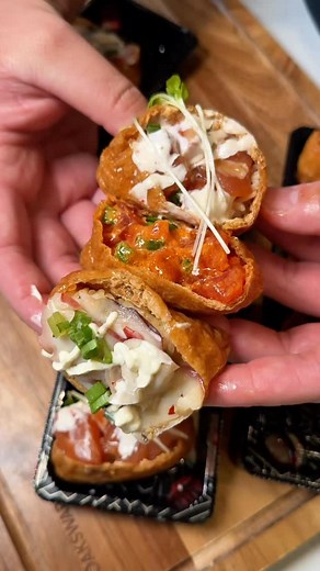 Inari Poké Bombs from @painacafelv These are tofu pockets filled with sushi rice & topped with poké. My favorite is the spicy one but I love all of them 👌🏽✨ | Key To My Heart