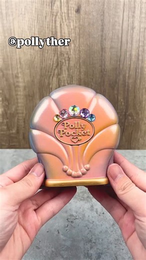 Theria Sofa on Instagram