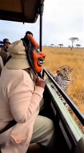 The Most Unexpected Leopard Defense: A MASK 😂