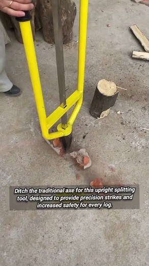 Effortless Wood Splitting Using A High Performance Slide Splitter