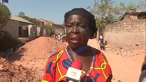 Lusaka Launches K3 Million Road Grading Project Under CDF By Margret Luhanga Over 30 kilometers of feeder roads are currently being graded across various constituencies in Lusaka, in a project funded through the Constituency Development Fund (CDF) at a cost of over K3 million. Speaking to ZNBC News, Lusaka City Council Director of Engineering Services, Victor Chawinga, described the project as a critical step toward improving accessibility and easing transportation challenges in underserved comm