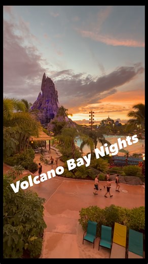 Volcano Bay Nights is a separate ticket event which allows you to enjoy a less crowded water park. You will be able to ride all the fun slides in record time. And, you get a Freestyle drink cup for drinks during the whole event. Also, you get endless pineapple and coconut popcorn and churros with either chocolate or mango dipping sauce to snack on throughout the night. There is a beach dance party, and meet and greet photo ops with Scooby- Doo and the gang. Also, there is a fun villain called Gh